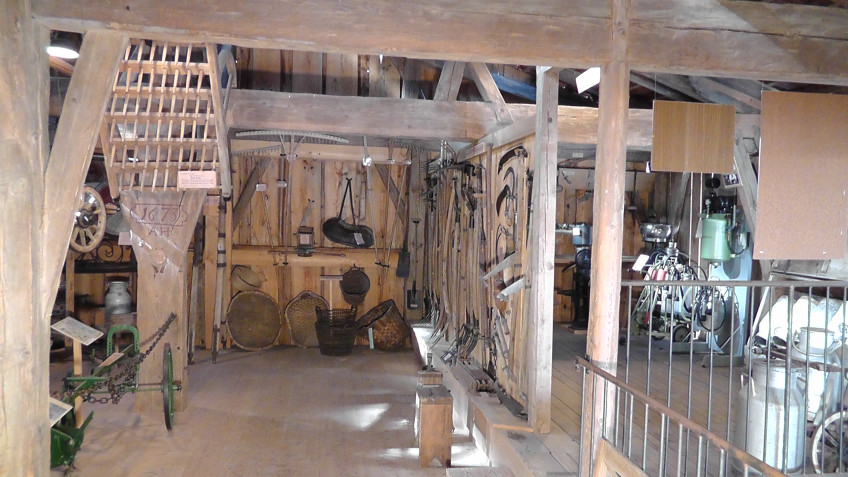 Heimatmuseum Sauerlach Bundwerkstadel Landwirtschaftliche Werkzeuge